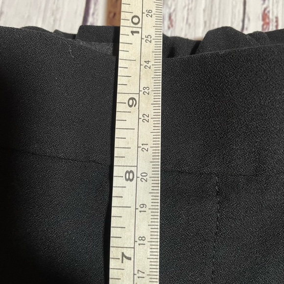 Banana Republic Hayden Pant. Pull on. Black. Size 6 petite. - Picture 10 of 11